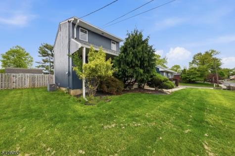 121 W Hill Road Woodbridge NJ 07067