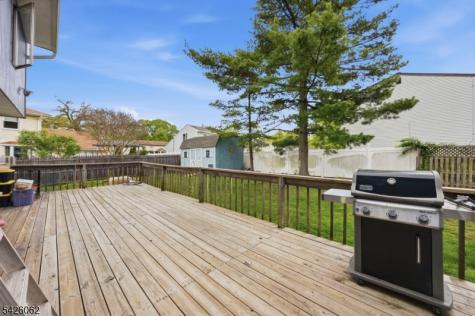 121 W Hill Road Woodbridge NJ 07067