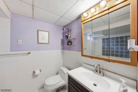 121 W Hill Road Woodbridge NJ 07067