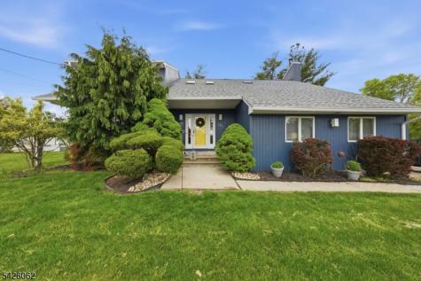 121 W Hill Road Woodbridge NJ 07067