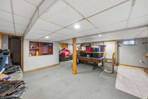 121 W Hill Road Woodbridge NJ 07067