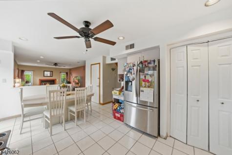 121 W Hill Road Woodbridge NJ 07067