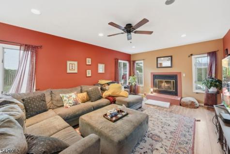 121 W Hill Road Woodbridge NJ 07067