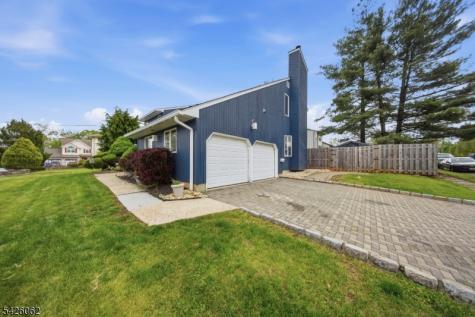 121 W Hill Road Woodbridge NJ 07067