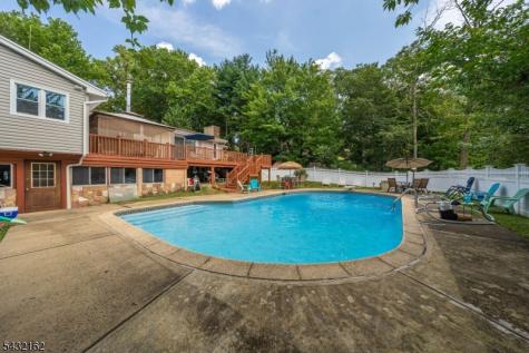 220 Horseshoe Road Berkeley Heights NJ 07922