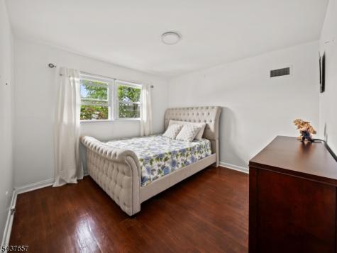 17 Ravine Court Clifton NJ 07013