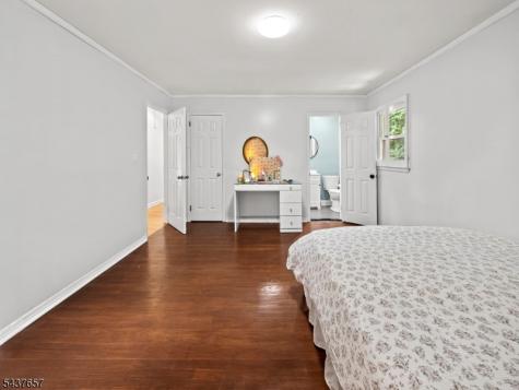 17 Ravine Court Clifton NJ 07013