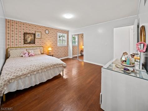 17 Ravine Court Clifton NJ 07013