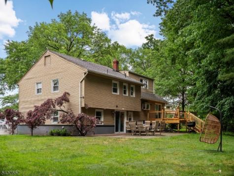 17 Ravine Court Clifton NJ 07013