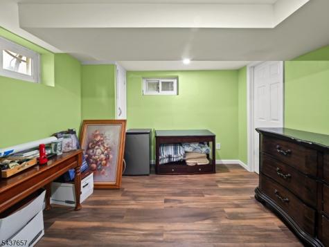 17 Ravine Court Clifton NJ 07013