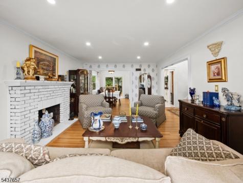17 Ravine Court Clifton NJ 07013