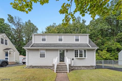 18 Farmingdale Avenue Bloomfield NJ 07003
