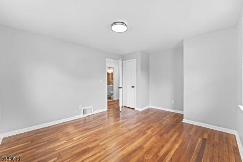 18 Farmingdale Avenue Bloomfield NJ 07003
