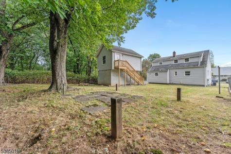 18 Farmingdale Avenue Bloomfield NJ 07003