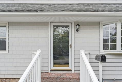 18 Farmingdale Avenue Bloomfield NJ 07003