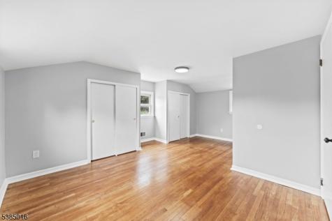 18 Farmingdale Avenue Bloomfield NJ 07003