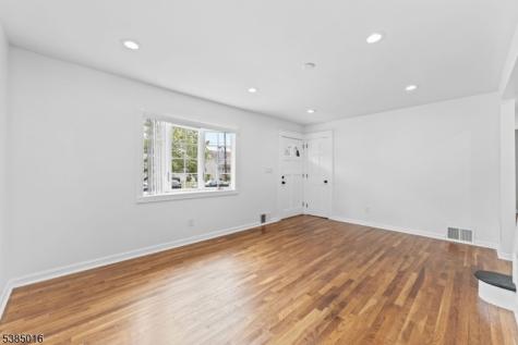 18 Farmingdale Avenue Bloomfield NJ 07003