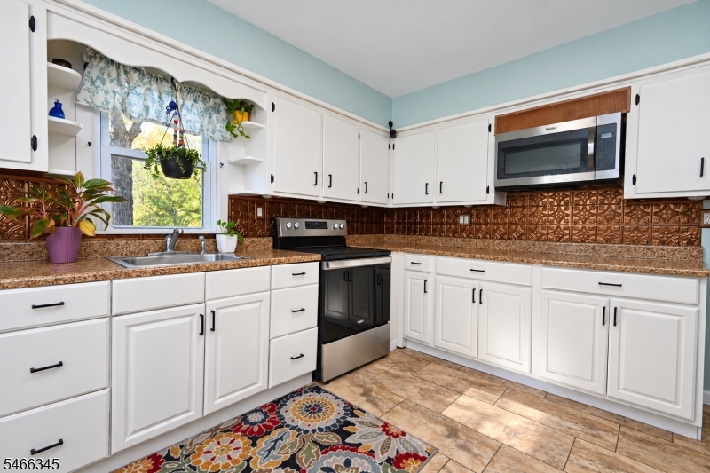 3 Crystal Springs Road Hardyston NJ 07419