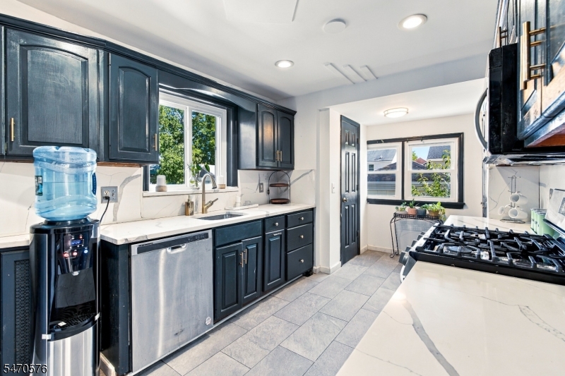 211 Hillside Road Elizabeth NJ 07208