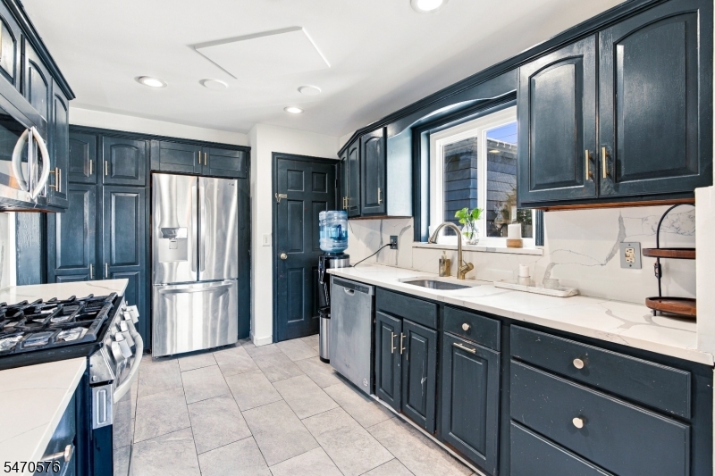 211 Hillside Road Elizabeth NJ 07208