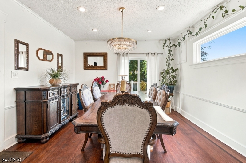 211 Hillside Road Elizabeth NJ 07208