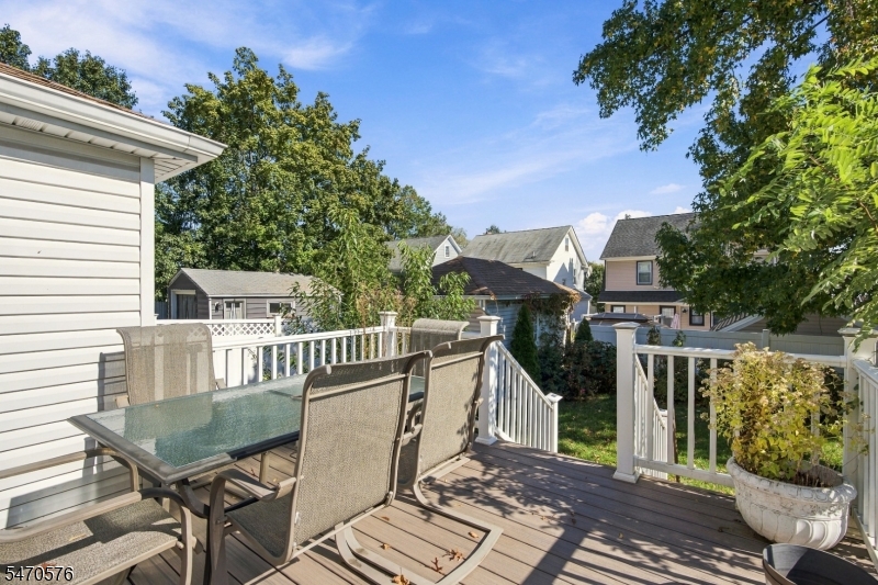 211 Hillside Road Elizabeth NJ 07208