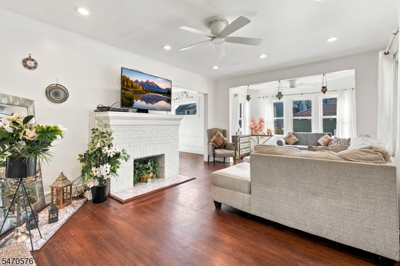 211 Hillside Road Elizabeth NJ 07208