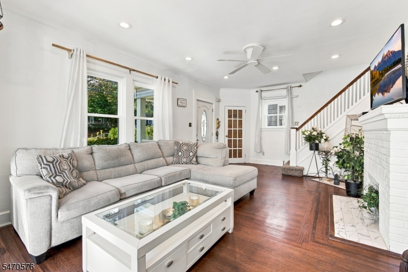 211 Hillside Road Elizabeth NJ 07208