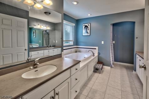 71 Rainbow Hill Road East Amwell NJ 08822