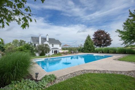 71 Rainbow Hill Road East Amwell NJ 08822