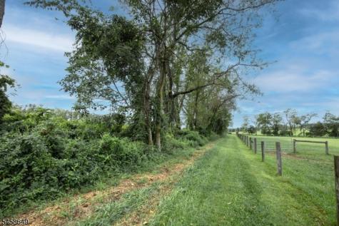 71 Rainbow Hill Road East Amwell NJ 08822