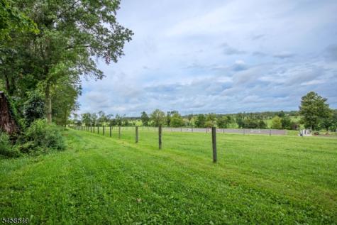 71 Rainbow Hill Road East Amwell NJ 08822