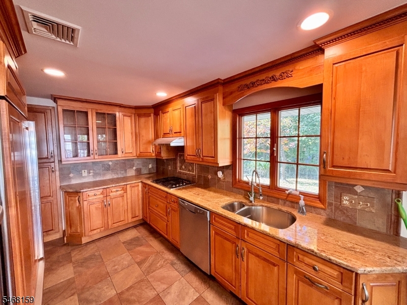 447 Manchester Avenue North Haledon NJ 07508