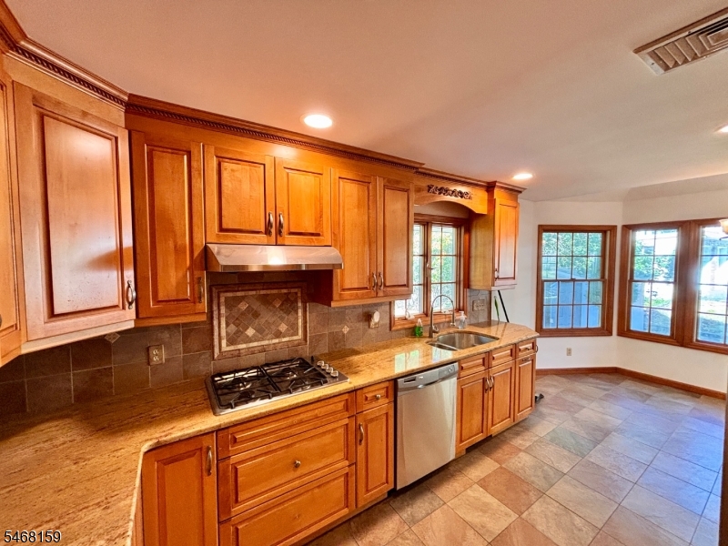447 Manchester Avenue North Haledon NJ 07508