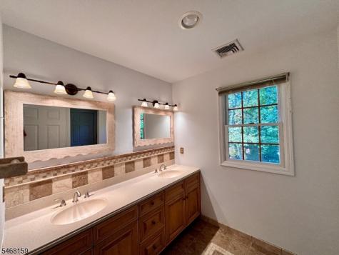 447 Manchester Avenue North Haledon NJ 07508