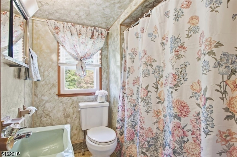 16 Sandra Lane Randolph NJ 07869