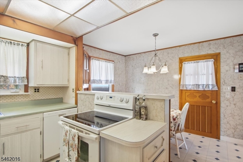 16 Sandra Lane Randolph NJ 07869