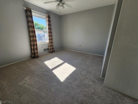 71 Rodak Circle Edison NJ 08817