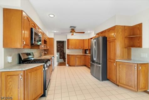 98 Vassar Drive Paramus NJ 07652