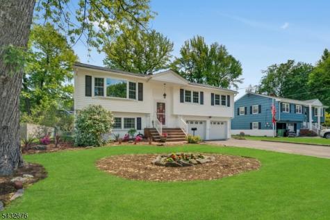 98 Vassar Drive Paramus NJ 07652
