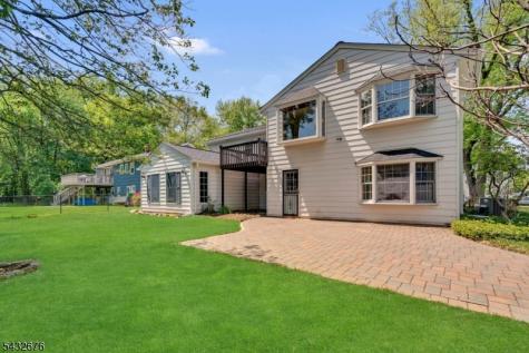 98 Vassar Drive Paramus NJ 07652