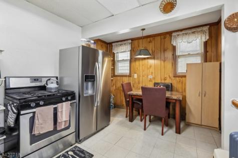 86 Burchard Avenue East Orange NJ 07017