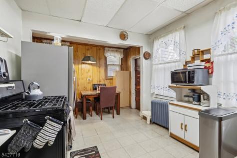 86 Burchard Avenue East Orange NJ 07017