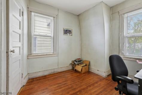 86 Burchard Avenue East Orange NJ 07017