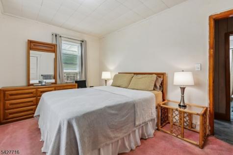 86 Burchard Avenue East Orange NJ 07017
