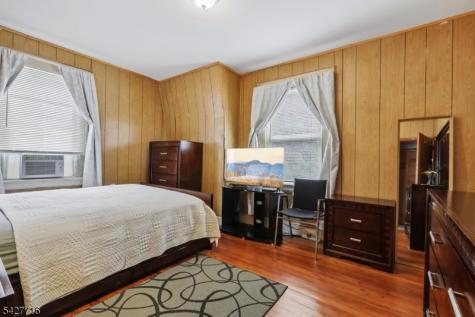 86 Burchard Avenue East Orange NJ 07017