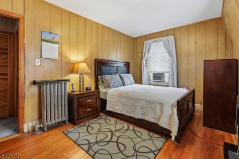 86 Burchard Avenue East Orange NJ 07017