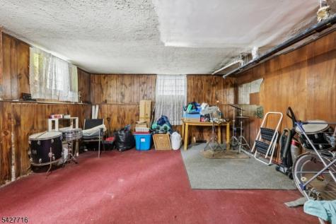 86 Burchard Avenue East Orange NJ 07017