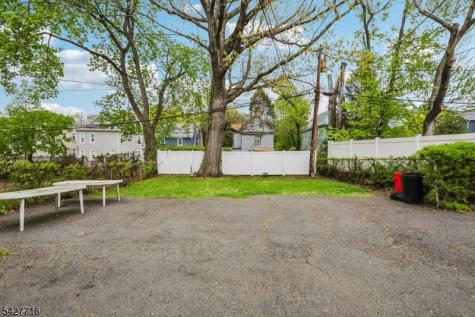 86 Burchard Avenue East Orange NJ 07017