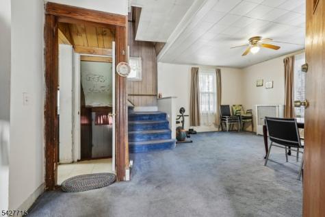 86 Burchard Avenue East Orange NJ 07017